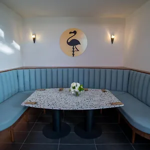 Hotel Peninsula Adelaide